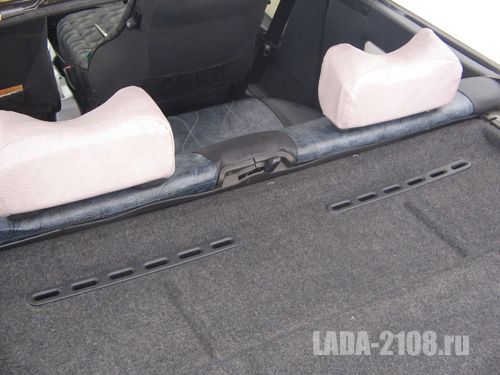 Решетки вентиляции в полке багажника ВАЗ-2108