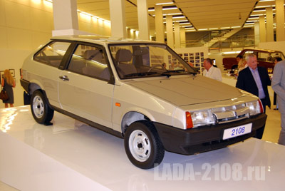 ВАЗ-2108 первых выпусков (короткое крыло)